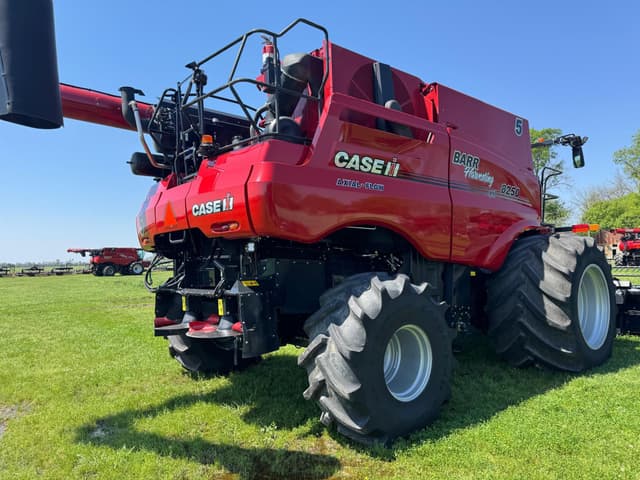 Image of Case IH 8250 equipment image 1