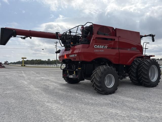 Image of Case IH 8250 equipment image 2