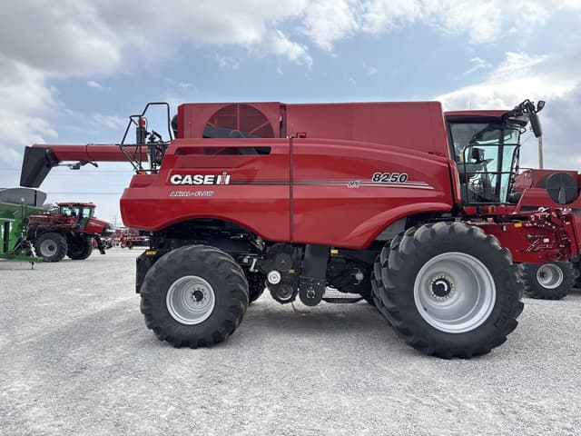 Image of Case IH 8250 equipment image 2