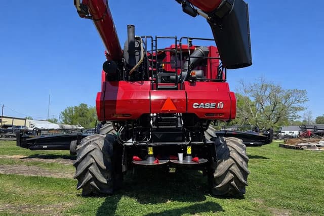 Image of Case IH 8250 equipment image 4