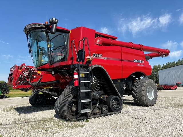 Image of Case IH 8250 equipment image 2