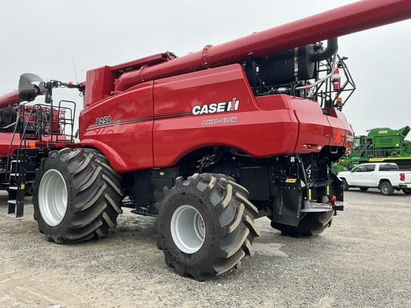 Image of Case IH 8250 equipment image 2