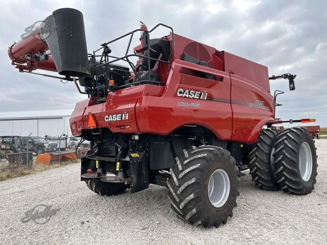 Image of Case IH 8250 equipment image 2