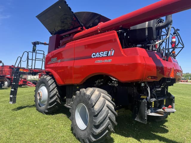 Image of Case IH 8250 equipment image 3