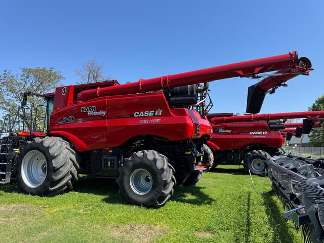 Image of Case IH 8250 equipment image 2