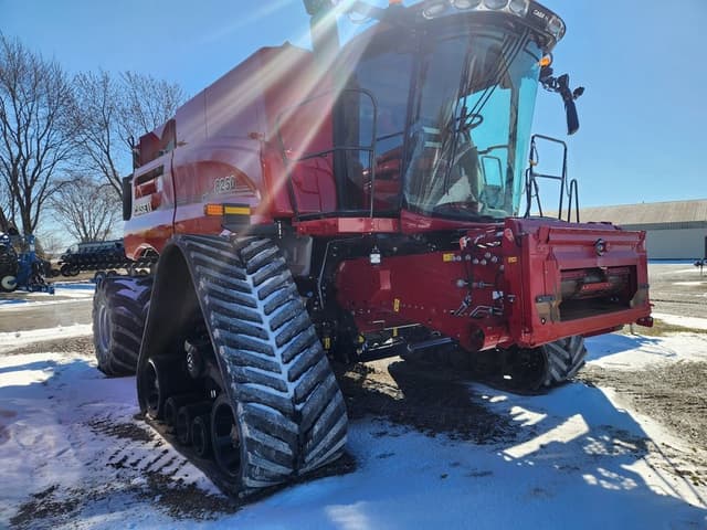 Image of Case IH 8250 equipment image 2