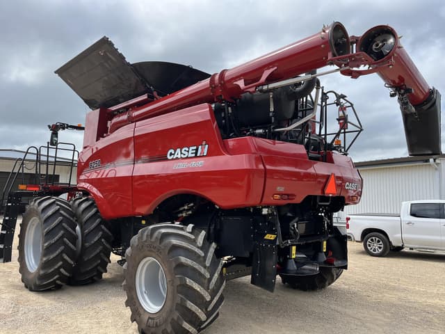 Image of Case IH 8250 equipment image 4