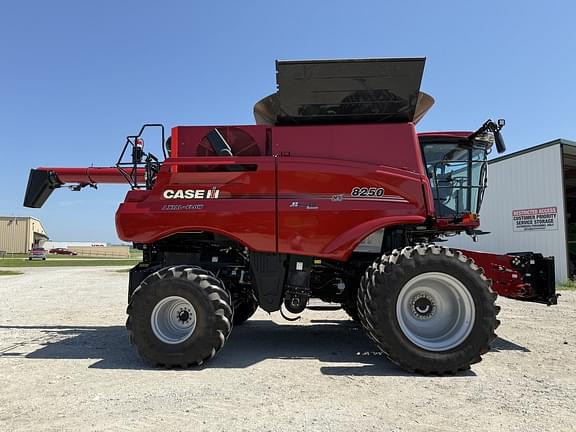 Image of Case IH 8250 equipment image 3