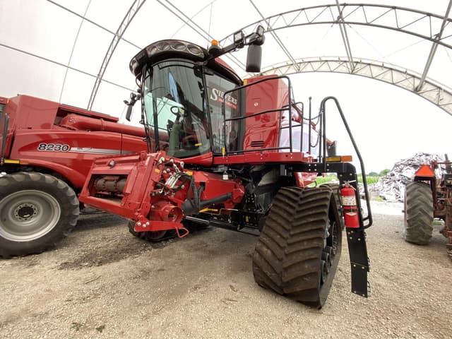 Image of Case IH 8250 equipment image 2