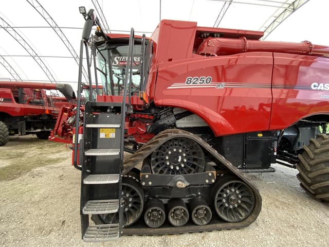Image of Case IH 8250 equipment image 4