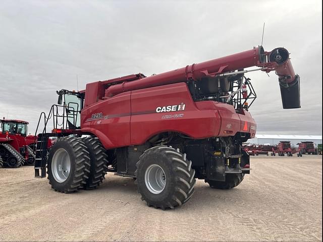 Image of Case IH 8250 equipment image 2