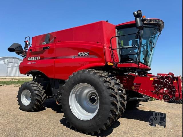 Image of Case IH 8250 equipment image 1