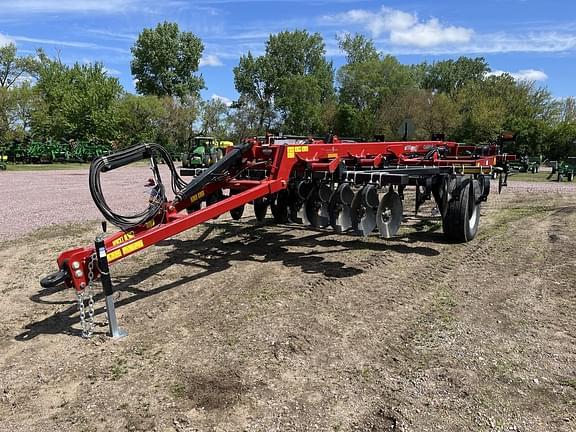 Image of Case IH Ecolo-Tiger 875 Primary image