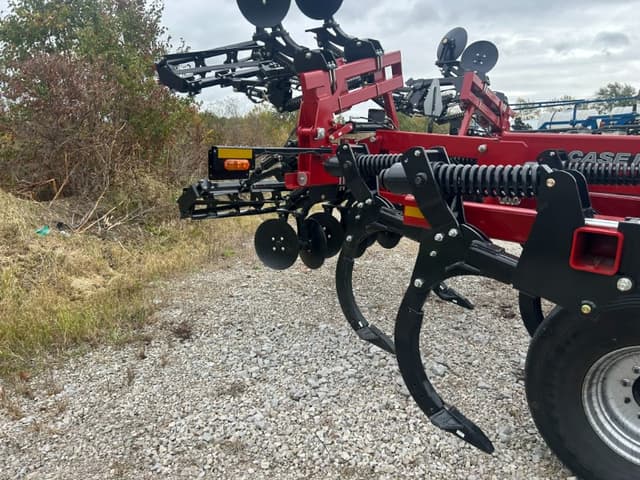 Image of Case IH Ecolo-Tiger 875 equipment image 2