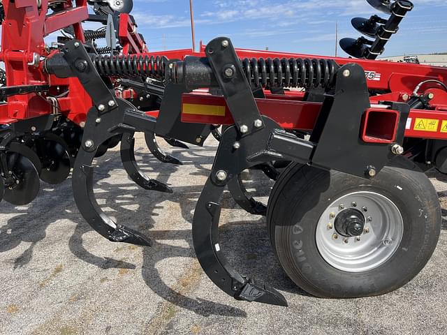 Image of Case IH Ecolo-Tiger 875 equipment image 4