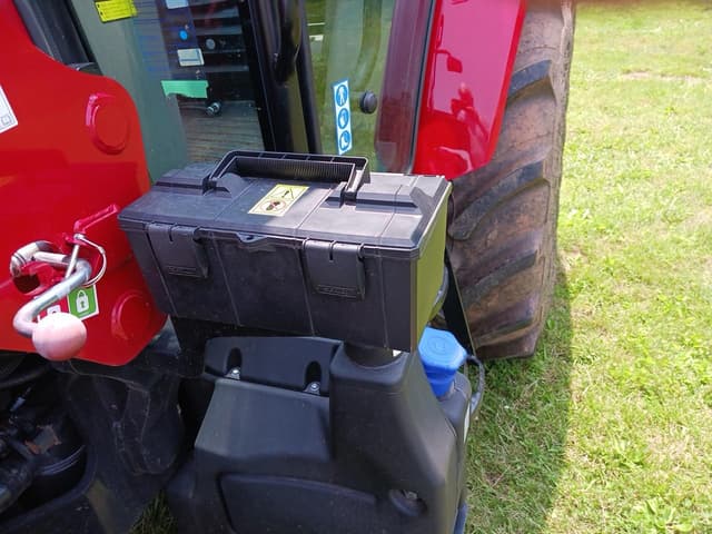 Image of Case IH Farmall 90C equipment image 1