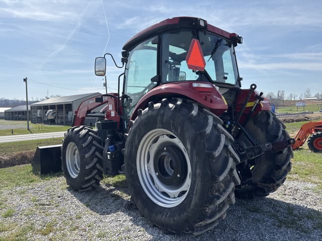 Image of Case IH Farmall 100C equipment image 4