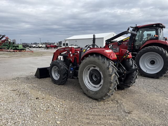 Image of Case IH Farmall 100C equipment image 4