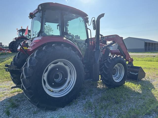 Image of Case IH Farmall 100C equipment image 2