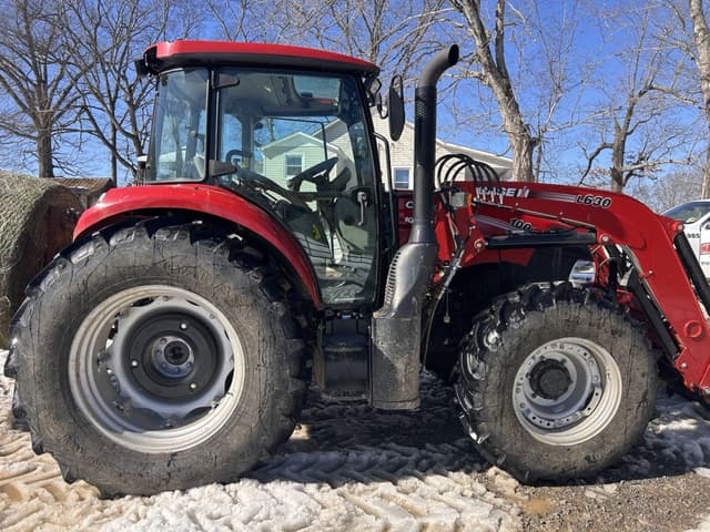 Image of Case IH Farmall 100C equipment image 3