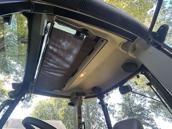 Image of Case IH Farmall 100C equipment image 4