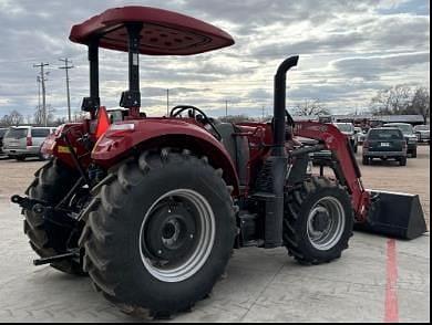 Image of Case IH Farmall 110C equipment image 2