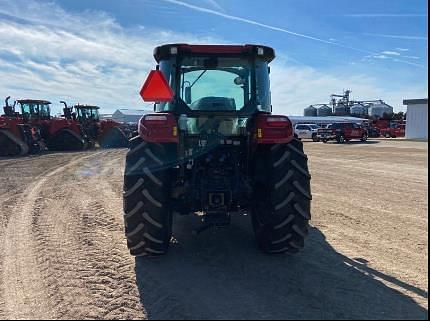 Image of Case IH Farmall 110C equipment image 3