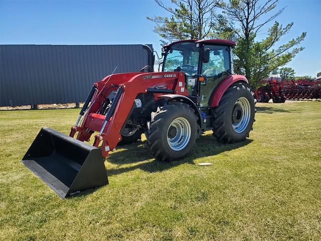 Image of Case IH Farmall 110C equipment image 3