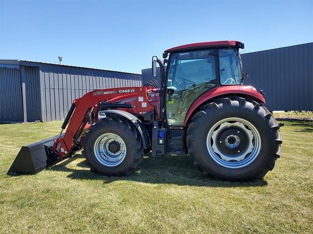 Image of Case IH Farmall 110C equipment image 4