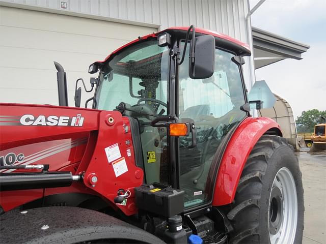 Image of Case IH Farmall 110C equipment image 2