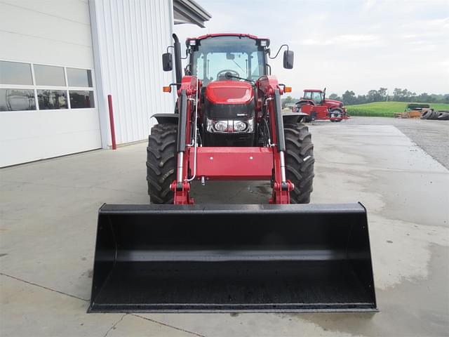 Image of Case IH Farmall 110C equipment image 4