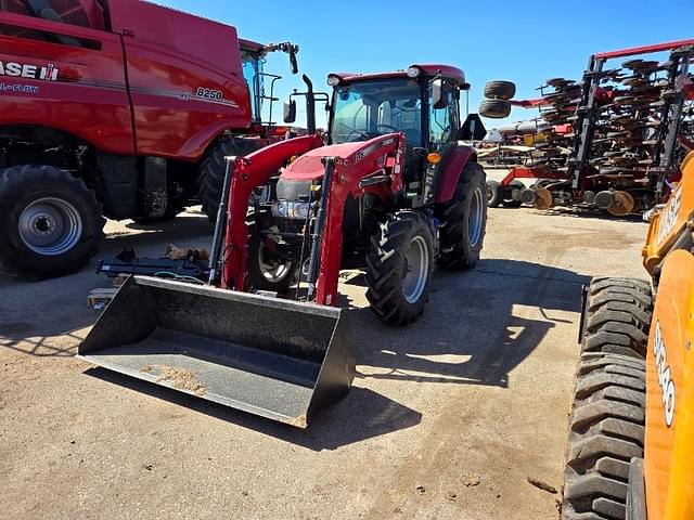 Image of Case IH Farmall 115A equipment image 3