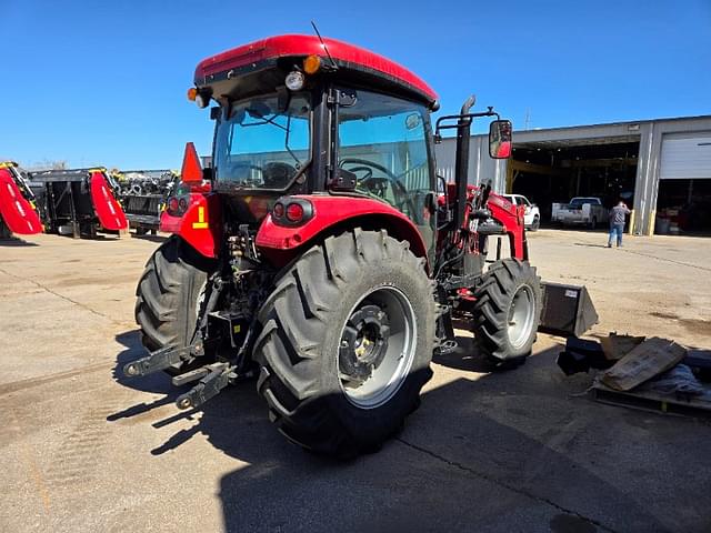 Image of Case IH Farmall 115A equipment image 4