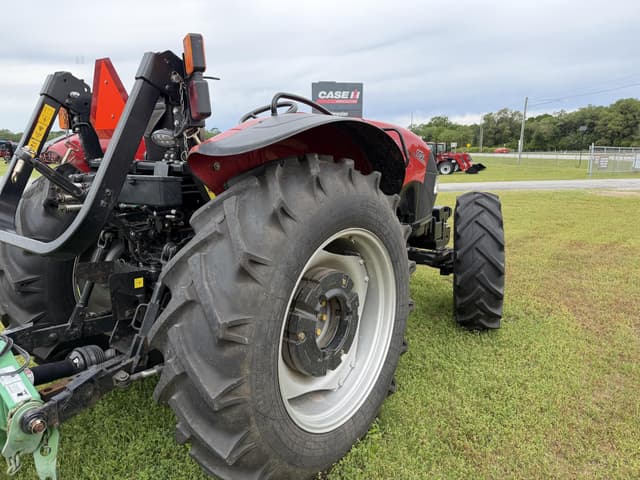 Image of Case IH Farmall 115A equipment image 2