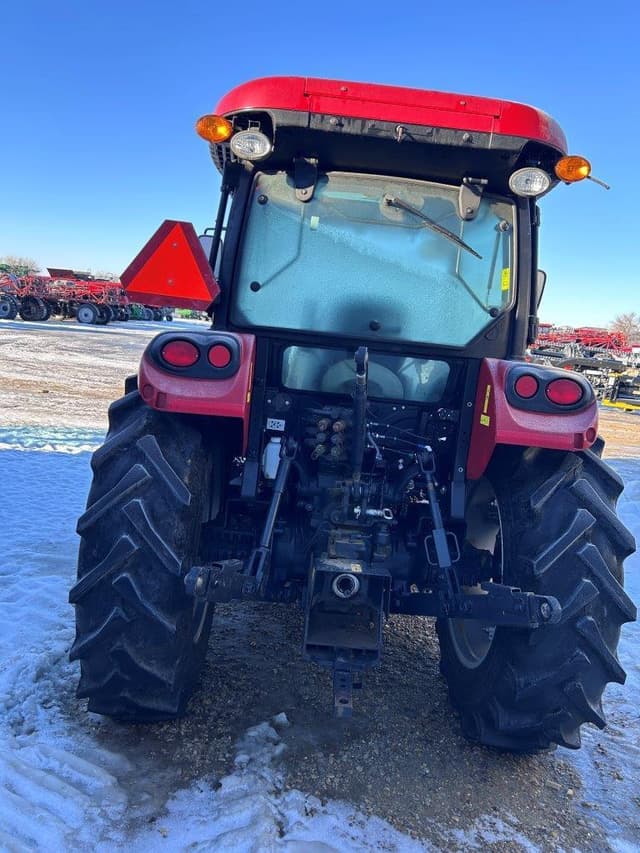 Image of Case IH Farmall 115A equipment image 4