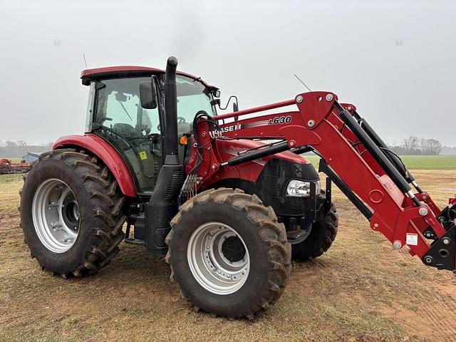 Image of Case IH Farmall 120C equipment image 3