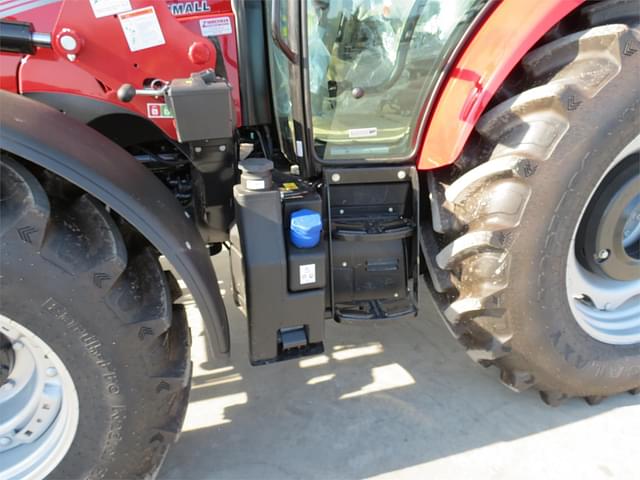 Image of Case IH Farmall 120C equipment image 1