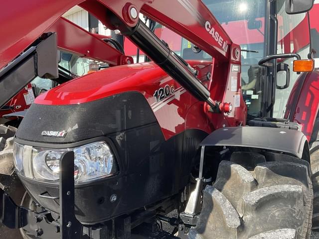 Image of Case IH Farmall 120C equipment image 3