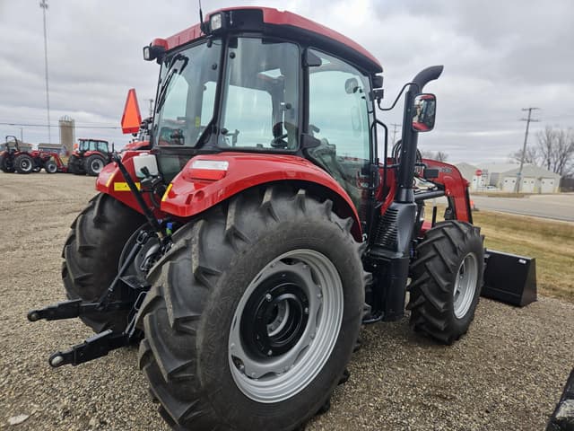 Image of Case IH Farmall 120C equipment image 3