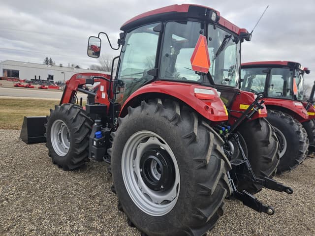 Image of Case IH Farmall 120C equipment image 1