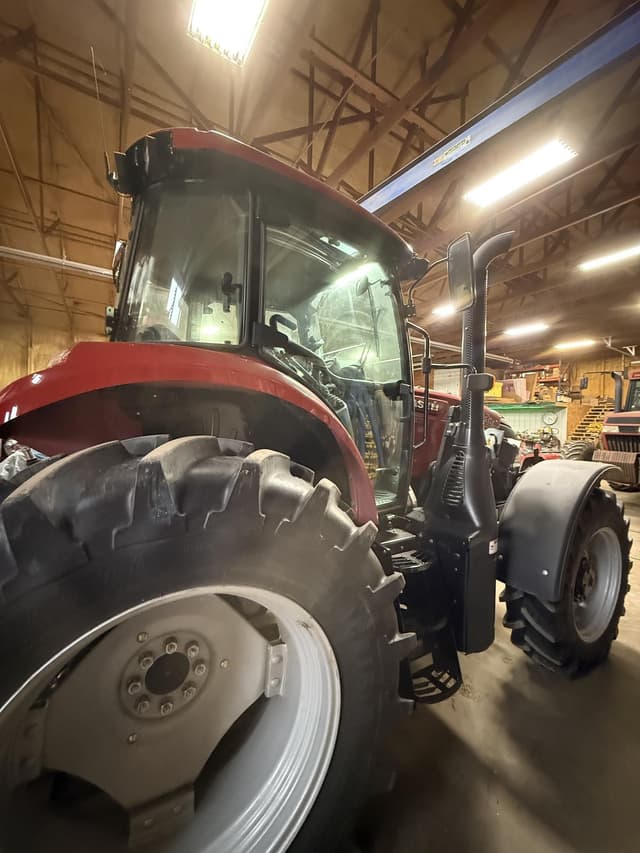 Image of Case IH Farmall 130A equipment image 1