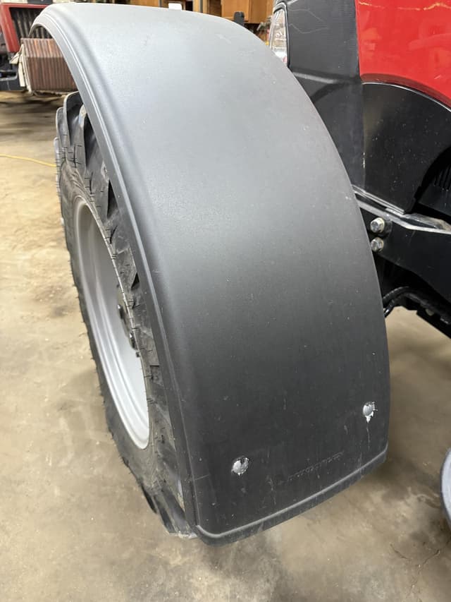 Image of Case IH Farmall 130A equipment image 4