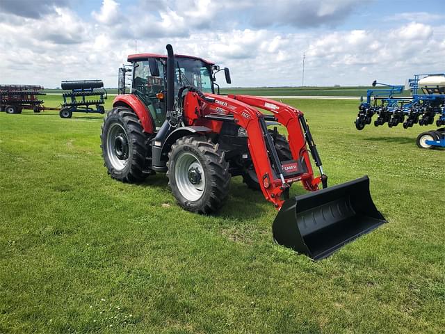 Image of Case IH Farmall 140A equipment image 3