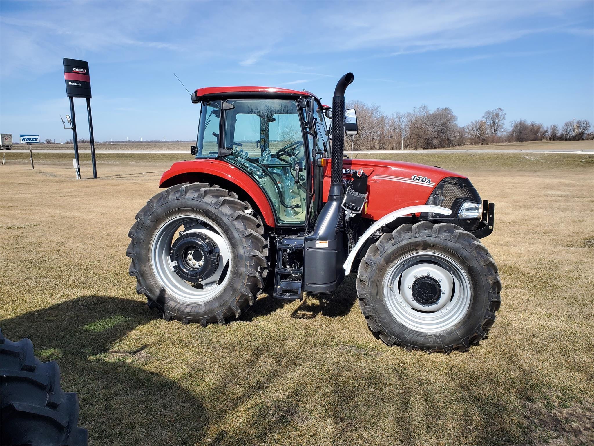 Main image Case IH Farmall 140A