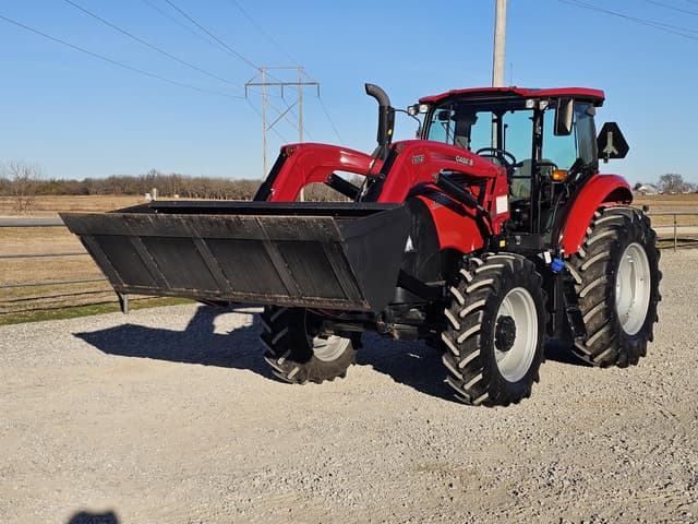 Image of Case IH Farmall 140A equipment image 2