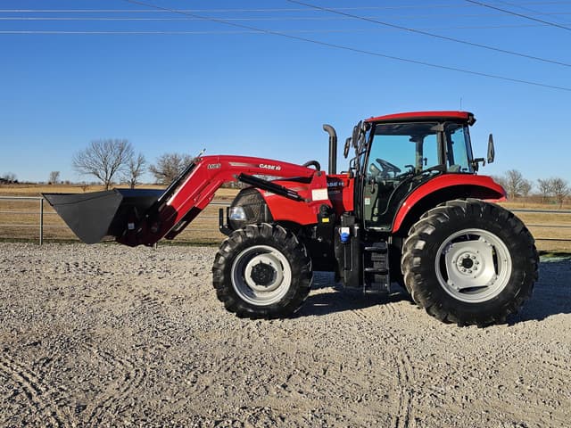 Image of Case IH Farmall 140A equipment image 3