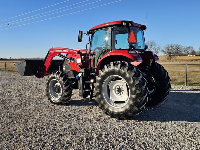 Image of Case IH Farmall 140A equipment image 4
