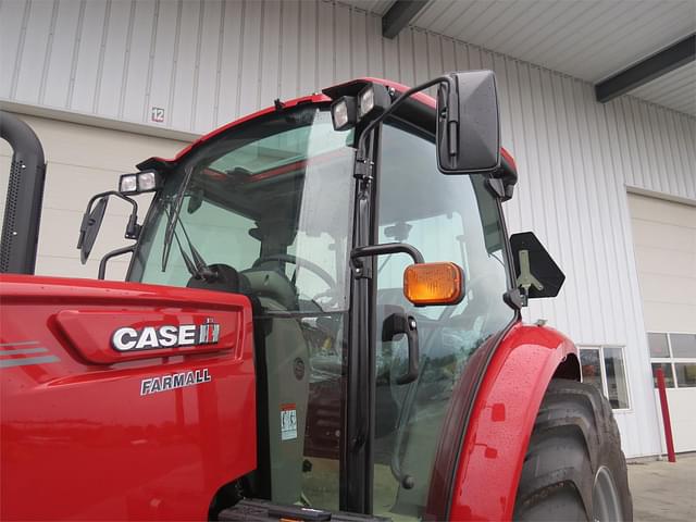 Image of Case IH Farmall 140A equipment image 2