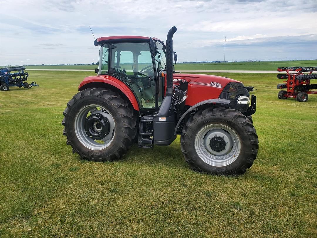 Image of Case IH Farmall 140A Primary image