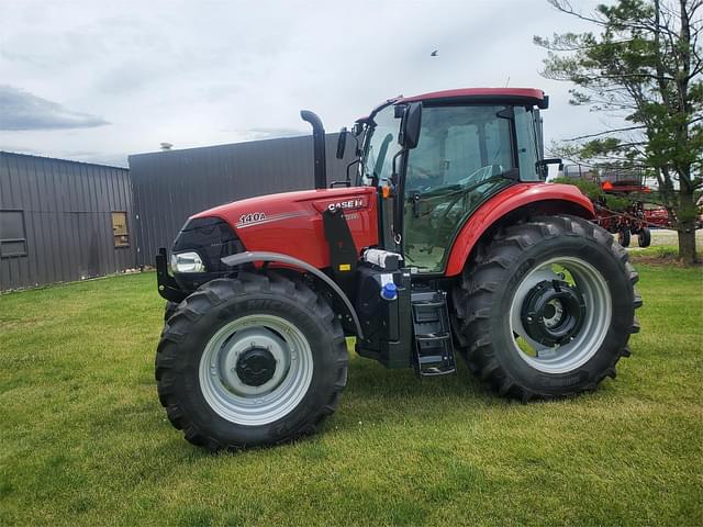 Image of Case IH Farmall 140A equipment image 4